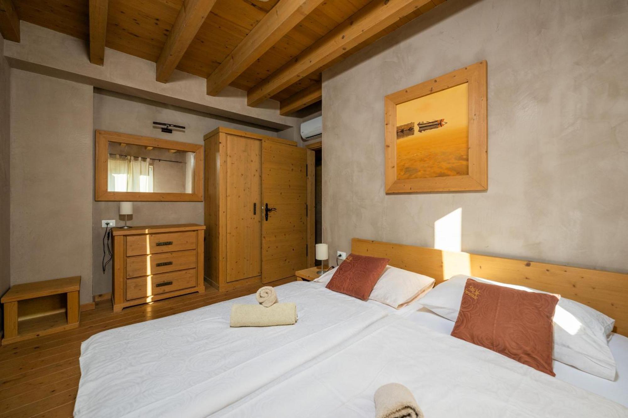 6-Bedroom Villa Chiara With Sea View プレマントゥーラ エクステリア 写真